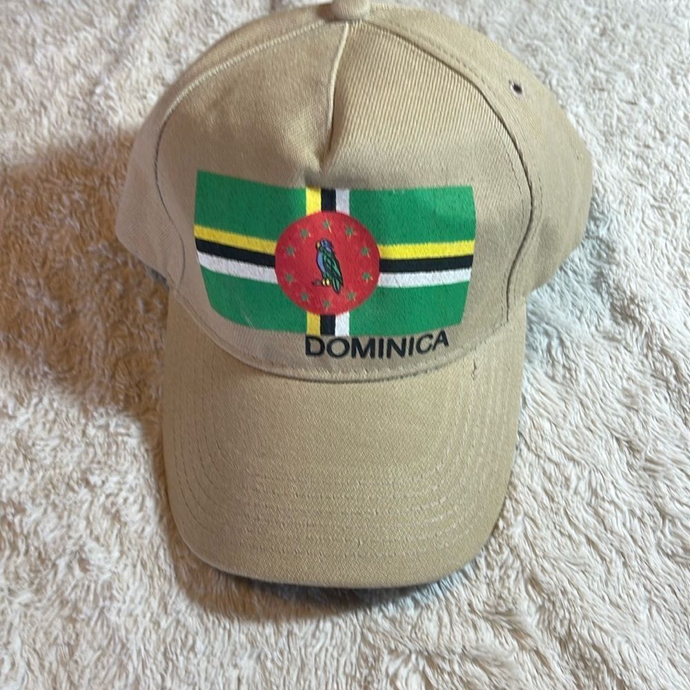Dominica hat 